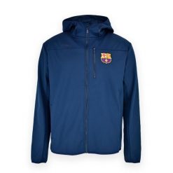 Kurtka softshell FC Barcelona niebieska. Niebieskie kurtki FC Barcelona, na jesień, s, bez wzorów, z softshellu, sportowe, bez kaptura. W wyprzedaży za 419.75 zł.