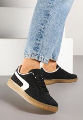 Czarne Casualowe Sneakersy Typu Kultowe Tenisówki Ablerri. Czarne trampki Renee, bez wzorów, klasyczne, bez zapięcia. W wyprzedaży za 75.99 zł.