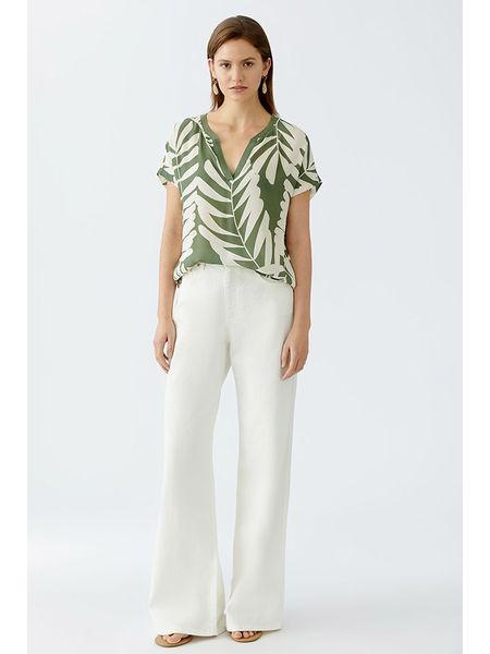 Oui Bluzka w kolorze zielono-białym rozmiar: 38. Zielone bluzki Oui, bez wzorów, z wiskozy, bez kołnierzyka, bez ramiączek. Za 158.47 zł.