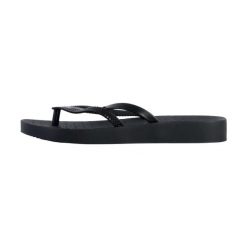 Ipanema Bossa Soft damskie klapki na grubej podeszwie z podwójnym paskiem. Czarne klapki Ipanema, bez wzorów, bez obcasa, bez zapięcia. Za 316.99 zł.