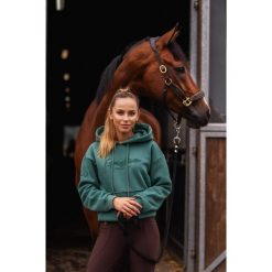 Second Life - Bluza jeździecka Equestrian butelkowa zieleń... - Stan Doskonały. Zielone bluzy JD ATTACK, xs, bez wzorów, z bawełny, bez ramiączek, z kapturem. Za 135.99 zł.