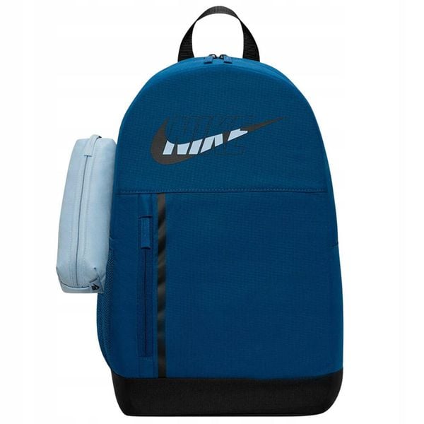 Plecak z piórnikiem Nike Elemental Sportswear. Niebieskie plecaki Nike, bez wzorów, bez dodatków. Za 154.00 zł.