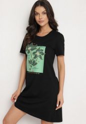 Czarna Bawełniana Sukienka o Kroju Typu T-shirt Zdobiona Nadrukiem Nevolira. Czarne sukienki Born2be, na co dzień, l, z aplikacjami, z bawełny, eleganckie, bez kołnierzyka, bez ramiączek, midi. Za 69.99 zł.