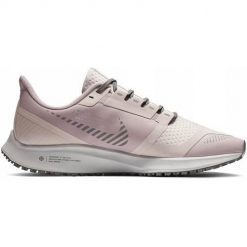 Buty do biegania damskie Nike Air Zoom Pegasus 36 Shield. Białe buty do biegania Nike, bez wzorów, z gumy, bez zapięcia, do biegania. Za 486.00 zł.