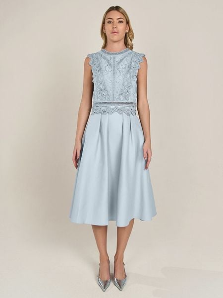 APART Top w kolorze błękitnym rozmiar: 46. Niebieskie topy Apart, bez wzorów, z koronki, bez kołnierzyka, bez ramiączek. Za 113.63 zł.