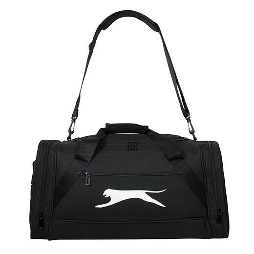Torba sportowa Slazenger Medium Holdall Bag. Czarne torby sportowe Slazenger, bez wzorów. Za 99.99 zł.