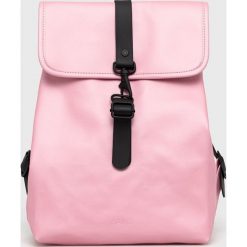 Rains plecak 13870 Bucket Backpack kolor różowy duży gładki. Czerwone plecaki Rains, bez wzorów, do ręki, bez dodatków. W wyprzedaży za 249.99 zł.