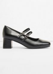 Czółenka z paskiem. Czarne czółenka bonprix, bez wzorów, eleganckie, bez obcasa, bez zapięcia. Za 122.99 zł.