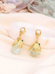 L'Atelier de Gaia Pozłacane kolczyki-wkrętki z perłami i cyrkoniami rozmiar: onesize. Zielone kolczyki L'Atelier de Gaia, z cyrkonią, pozłacane. Za 56.99 zł.