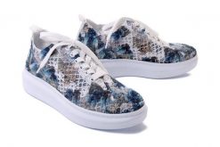 ARTIKER RELAKS 52C2484 white/blue, półbuty damskie. Białe półbuty wsuwane Artiker Relaks, na lato, bez wzorów, bez obcasa. Za 131.67 zł.