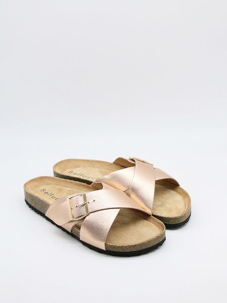 Bellucci Klapki w kolorze żółtym rozmiar: 37. Żółte klapki Bellucci, bez wzorów, klasyczne, z otwartym noskiem, bez obcasa, bez zapięcia. Za 74.81 zł.