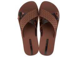 Klapki damskie Ipanema Sense Slide. Brązowe klapki Ipanema, bez wzorów, z materiału, bez obcasa, bez zapięcia. Za 129.99 zł.