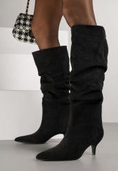 Czarne Marszczone Kozaki na Obcasie Typu Kaczuszka Alevitte. Czarne kozaki Born2be, bez wzorów, z jeansu, eleganckie, bez obcasa, na obcasie, bez zapięcia. Za 159.99 zł.