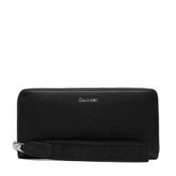 Portfel Calvin Klein. Czarne portfele Calvin Klein, bez wzorów. Za 289.99 zł.