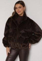 Brązowa Kurtka Futerko o Kroju Bomberki z Kieszeniami Tiwedara. Brązowe kurtki Born2be, l, bez wzorów, z dzianiny, eleganckie, bez kaptura. Za 229.99 zł.