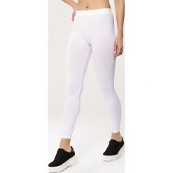 Białe Legginsy Fruitful Work. Legginsy marki Born2be. Za 19.99 zł.
