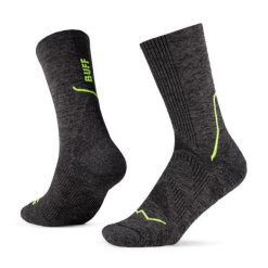 Skarpety BUFF Dryflx Crew. Czarne skarpetki Buff, bez wzorów, z elastanu. Za 88.99 zł.