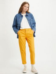 Levi´s Spodnie chino w kolorze pomarańczowym rozmiar: W26/L27. Pomarańczowe chinosy bez wzorów. Za 110.29 zł.