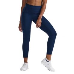 Damskie legginsy kompresyjne 7/8 z wysokim stanem 2XU Form Stash. Białe legginsy 2XU, bez wzorów. Za 575.50 zł.