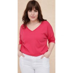 Bluzka Bart 2 Plus Size Malinowy. Różowe bluzki blue shadow, plus size, bez wzorów, z bawełny, bez kołnierzyka, plus size, bez ramiączek. Za 119.90 zł.