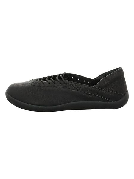 Think! Skórzane baleriny w kolorze czarnym rozmiar: 42. Czarne baleriny Think!, bez wzorów, bez obcasa, bez zapięcia. Za 259.95 zł.