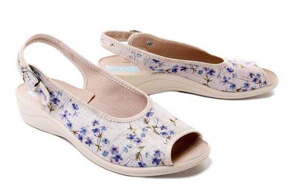 ADANEX SIK4 SILVIA 28068 beżowy, sandały damskie. Brązowe sandały Adanex, bez wzorów, bez obcasa, bez zapięcia. Za 72.20 zł.