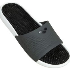 Klapki na basen dla dorosłych Arena Marco X Grip Hook. Białe klapki Arena, bez wzorów, sportowe, bez obcasa, bez zapięcia. Za 82.99 zł.