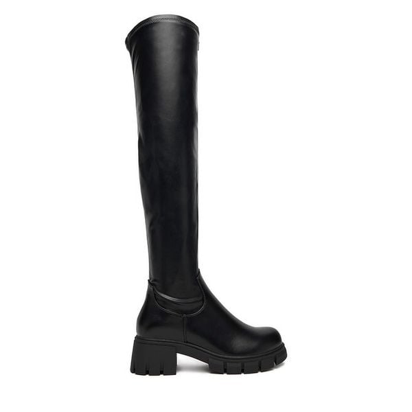 Muszkieterki DeeZee. Czarne kozaki DeeZee, bez wzorów, bez obcasa, na płaskiej podeszwie, bez zapięcia. Za 229.99 zł.