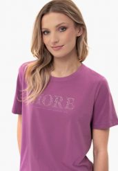 Fioletowy t-shirt, Comfort Fit, T-MORE. Fioletowe t-shirty Volcano, s, bez wzorów, z bawełny, klasyczne, bez kołnierzyka, bez ramiączek. Za 69.99 zł.