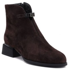 Skórzane botki damskie na obcasie czekoladowy brąz Gino Fabiani 26BT24-379. Brązowe botki Gino Fabiani, bez wzorów, ze skóry, eleganckie, bez obcasa, na obcasie, bez zapięcia. Za 319.99 zł.