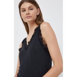 Vero Moda top damski kolor czarny. Czarne topy Vero Moda, l, bez wzorów, z koronki, bez kołnierzyka, bez ramiączek. W wyprzedaży za 57.99 zł.
