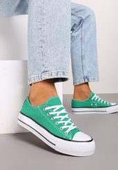 Zielone Klasyczne Trampki Przed Kostkę Xarosa. Zielone trampki Renee, bez wzorów, z jeansu, klasyczne, przed kostkę, bez zapięcia. W wyprzedaży za 39.99 zł.
