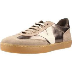 Buty VICTORIA BERLIN METAL Beżowy. Brązowe buty trekkingowe VICTORIA, bez wzorów, z syntetyku, bez zapięcia, trekkingowe. Za 318.99 zł.