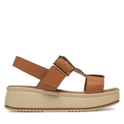 Sandały Lasocki. Brązowe sandały Lasocki, bez wzorów, bez obcasa, na koturnie, bez zapięcia. Za 135.99 zł.