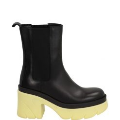 BOTKI DAMSKIE FA1001 NERO-GIAL. Botki Venezia, bez wzorów, ze skóry, bez obcasa, bez zapięcia. Za 199.00 zł.