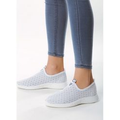 Białe Buty Sportowe Talk Out Of. Buty sportowe lifestyle marki Born2be. Za 59.99 zł.