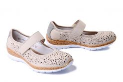 RIEKER N4299-60 beige, półbuty damskie. Brązowe półbuty wsuwane Rieker, na lato, bez wzorów, bez obcasa. Za 329.90 zł.
