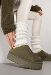 Zielone Śniegowce na Platformie z Niską Cholewką i Haftowanym Wzorem Zivilae. Zielone śniegowce Renee, bez wzorów, z jeansu, przed kostkę, bez zapięcia. Za 99.99 zł.