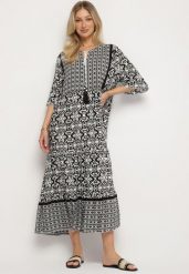 Czarna Bawełniana Sukienka w Stylu Boho z Wiązaniem Przy Dekolcie Orradelle. Czarne sukienki Born2be, na co dzień, l, bez wzorów, z bawełny, boho, bez kołnierzyka, bez ramiączek, proste. Za 69.99 zł.