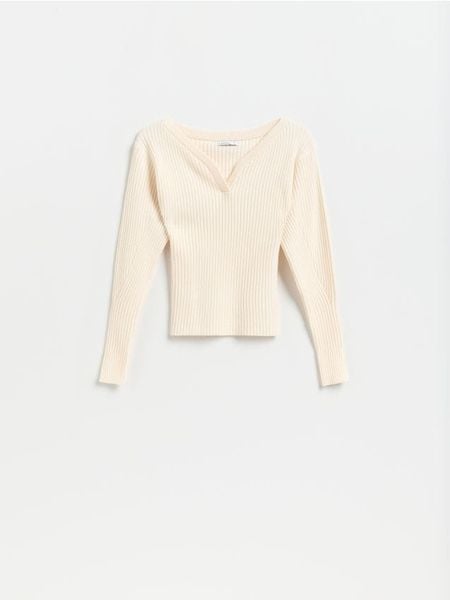 Prążkowany sweter z wiskozą - kremowy. Białe swetry Reserved, l, bez wzorów, z dzianiny, bez ramiączek. Za 109.99 zł.