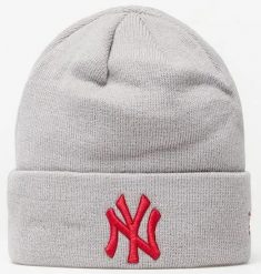Czapka zimowa New Era League Yankees beanie szaro-czerwona One Size. Czerwone czapki zimowe New Era, bez wzorów, klasyczne. Za 201.99 zł.