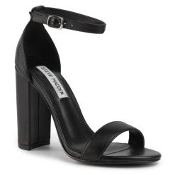 Sandały Steve Madden. Czarne sandały Steve Madden, bez wzorów, bez obcasa, na słupku, bez zapięcia. Za 449.99 zł.