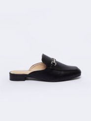 Klapki damskie eleganckie czarne NN274A076 906. Czarne klapki BIG STAR, bez wzorów, z jeansu, eleganckie, bez obcasa, bez zapięcia. W wyprzedaży za 49.99 zł.