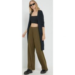 Pieces spodnie damskie kolor zielony proste high waist. Zielone spodnie materiałowe Pieces, bez wzorów, z materiału, z podwyższonym stanem. Za 119.99 zł.