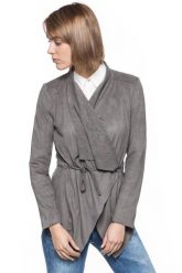 DAMSKI ŻAKIET TOM TAILOR MODERN FAKE SUEDE JACKET. Szare marynarki i żakiety Tom Tailor, l, bez wzorów, z zamszu, wizytowe, bez ramiączek. W wyprzedaży za 69.99 zł.