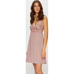 Triumph - Koszulka nocna Amourette. Koszule nocne marki Triumph. W wyprzedaży za 169.90 zł.