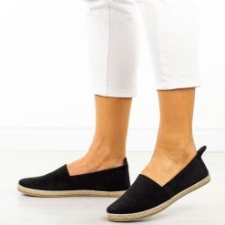 Czarne espadryle damskie, półbuty Potocki 16332. Czarne espadryle POTOCKI, bez wzorów, z zamszu, eleganckie, z okrągłym noskiem, bez obcasa. Za 89.00 zł.