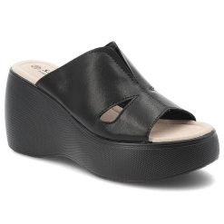 Klapki damskie S. Barski, na koturnie ze skóry licowej z wygodnymi wkładkami, czarne, LR51-541. Czarne klapki S.BARSKI, bez wzorów, ze skóry, eleganckie, bez obcasa, na koturnie, bez zapięcia. Za 159.00 zł.