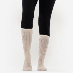 Skarpetki do medytacji Kimjaly. Skarpetki KIMJALY, bez wzorów, z elastanu. Za 59.99 zł.