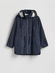 Kurtka parka z kapturem - granatowy. Niebieskie kurtki Reserved, l, bez wzorów, z tkaniny, z kapturem. Za 179.99 zł.